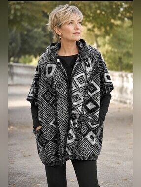 FYLO London Oversized Open Front Cardigan Sweater Poncho. Geo-Print Size Med